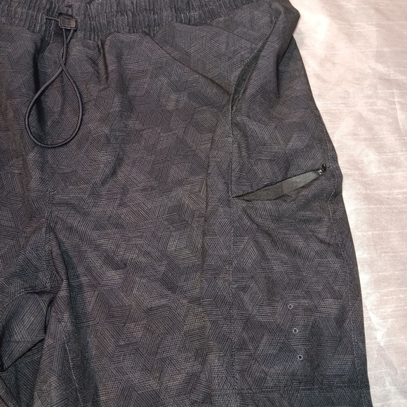 All in motion men's dark grey and black swim trunks size XL - Picture 3 of 11